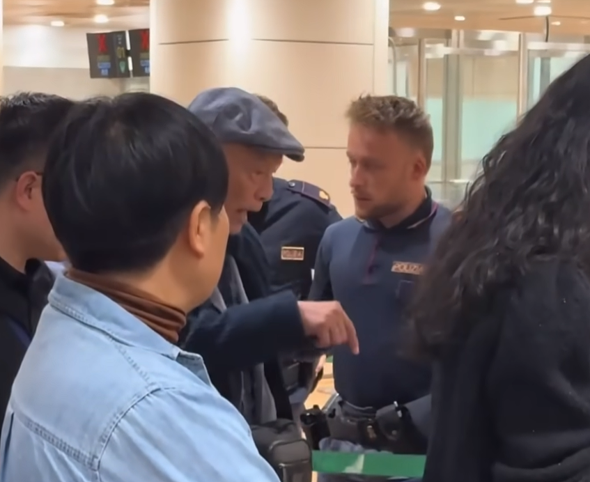 中国旅客入境排长队2小时，华人大爷怒问海关：凭什么我们“单列”排队？（组图） - 6