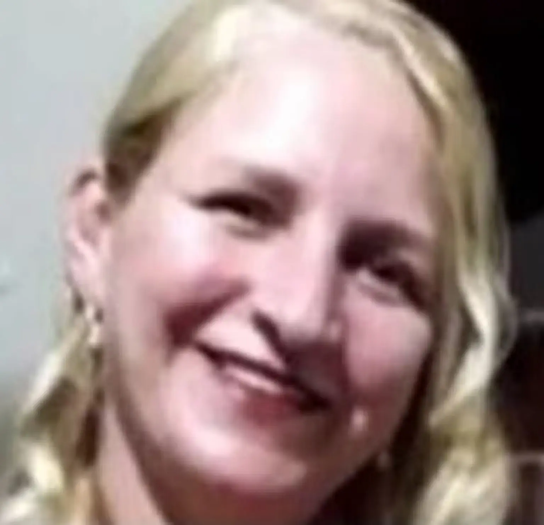 巴西美女双胞胎连环毒杀4人！动手前先杀10条狗试毒，警方：她俩以此为乐（组图） - 5