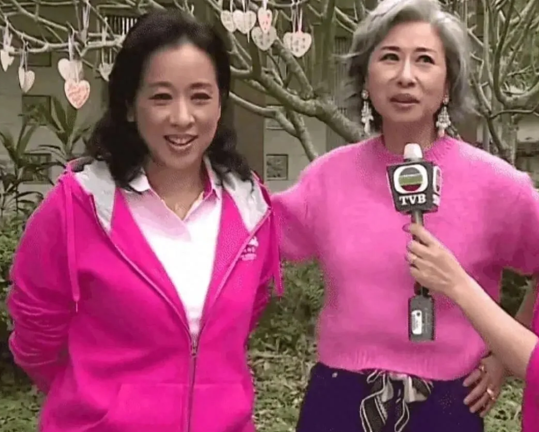 50岁再嫁豪门!下嫁贱男挤走原配,今为保住儿子地位离家出走?(组图) - 30