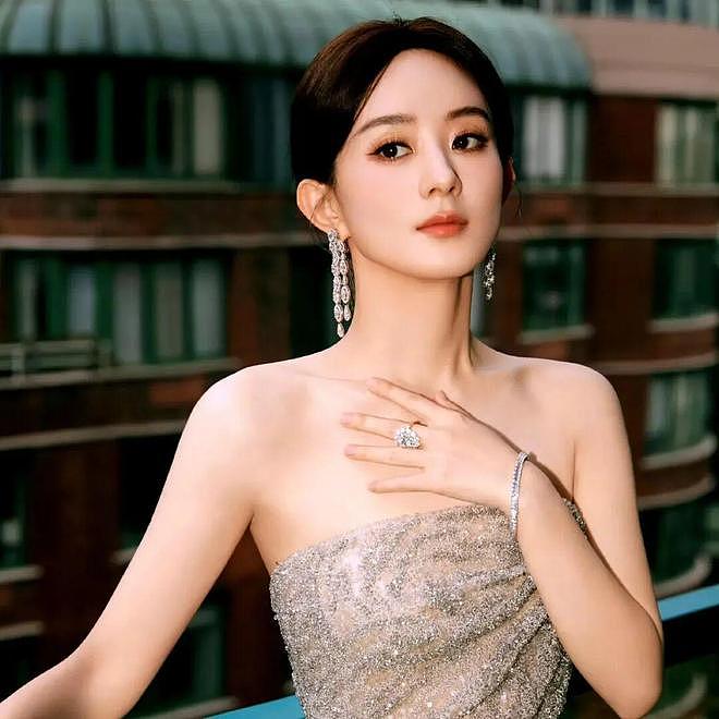 荣梓杉劈腿打女友？赵丽颖被经纪人坑？王鹤棣田栩宁成对家？朱丹靠女儿洗白？耽美男主被G圈看上？（组图） - 2
