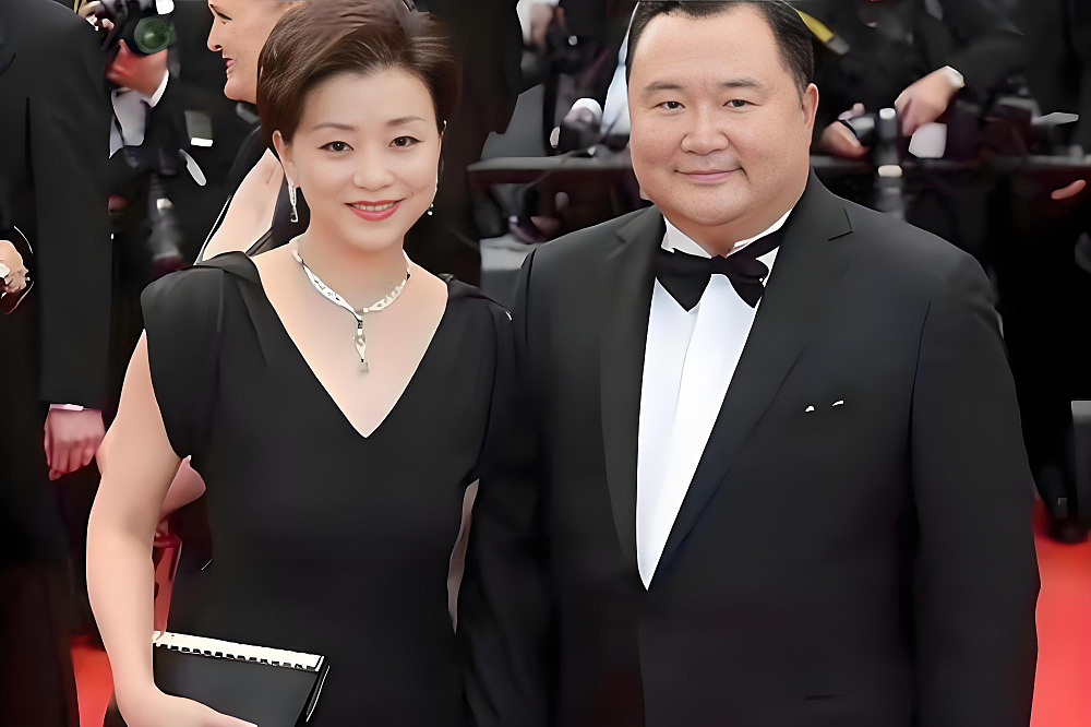 舍弃旧爱嫁百亿富豪,如今57岁直播卖网课,澜姐的“豪门梦”碎了一地?(组图) - 12