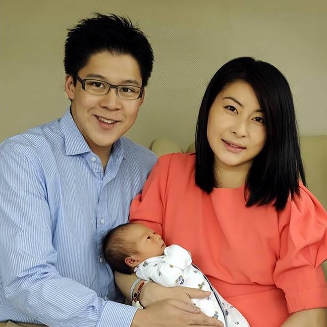 霍启刚婚后生活：凌晨五点为妻子煲汤，自豪是“郭晶晶的丈夫”（组图） - 3