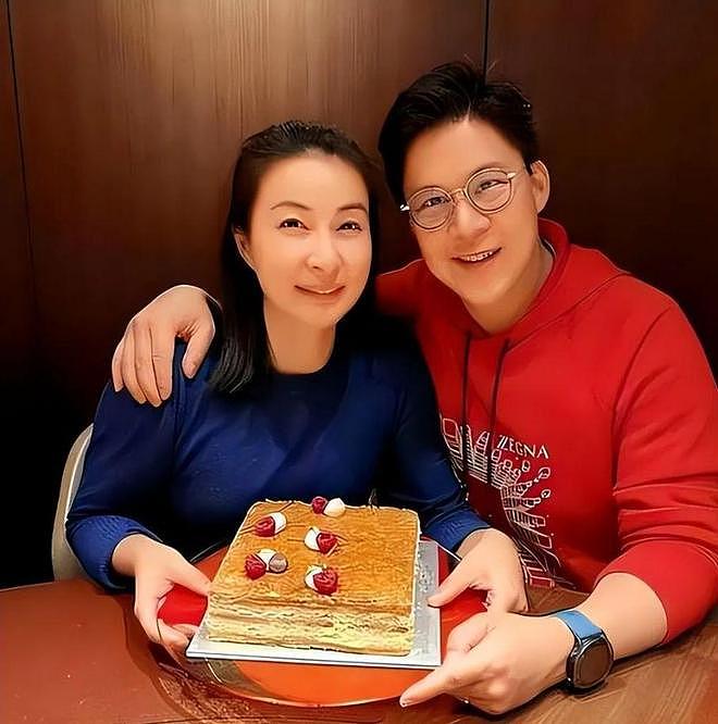 霍启刚婚后生活：凌晨五点为妻子煲汤，自豪是“郭晶晶的丈夫”（组图） - 16