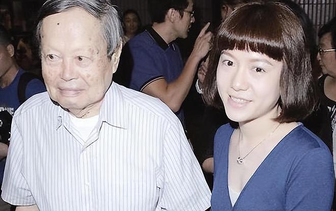 杨振宁去世：与杜致礼结婚53年，3个子女在美国，最大76最小66岁（组图） - 3