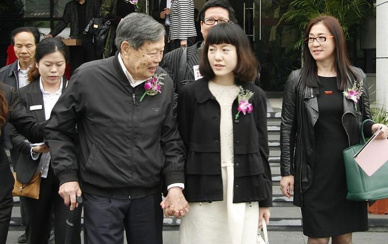 杨振宁曾放闪和翁帆婚姻小故事，互夸对方最大优点（图） - 1