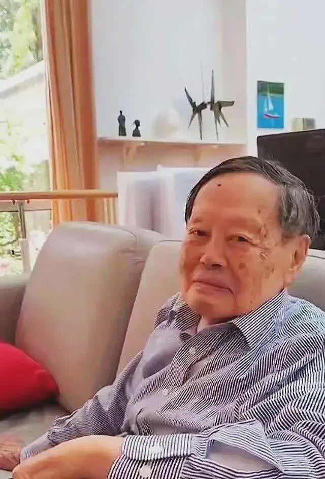 杨振宁在京逝世！死因披露，与妻子最后合影曝光，知情者发声（组图） - 5