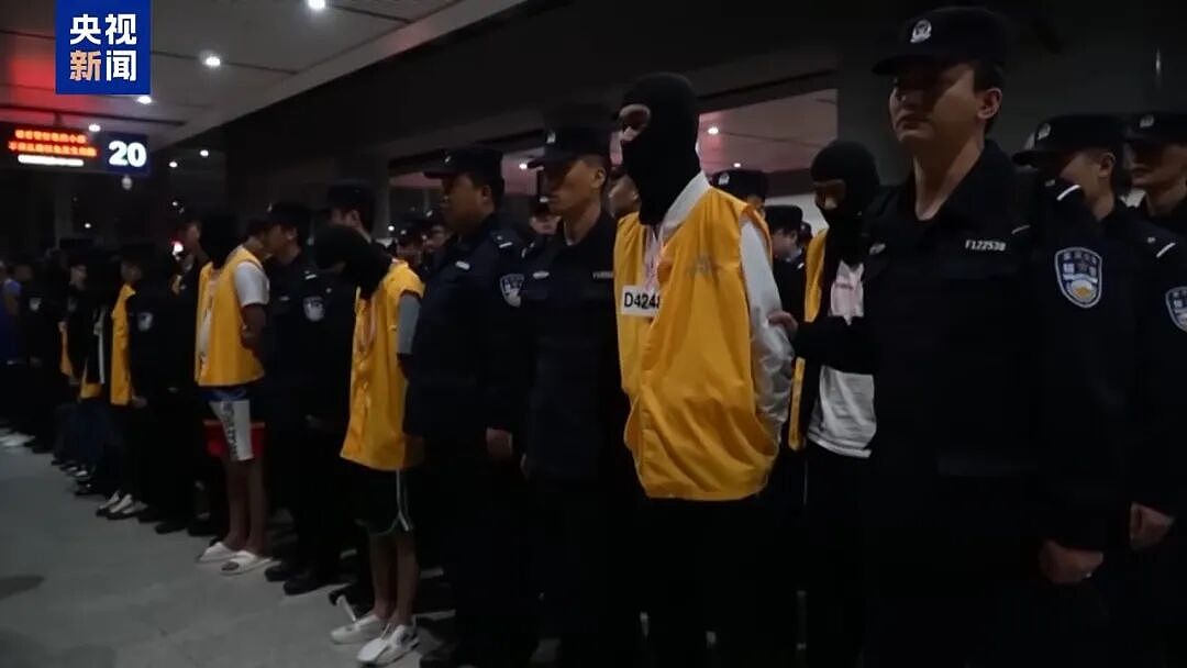 剁掉手指后泡酒、竹片挑断手筋！审讯时挑衅警察“我承认打死人，你有证据吗？”，缅北果敢徐老发集团罪行曝光（组图） - 32