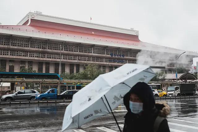 台北车站性侵案：香港女游客遭公然性侵十分钟无人制止，“公共冷漠”引关注（组图） - 3
