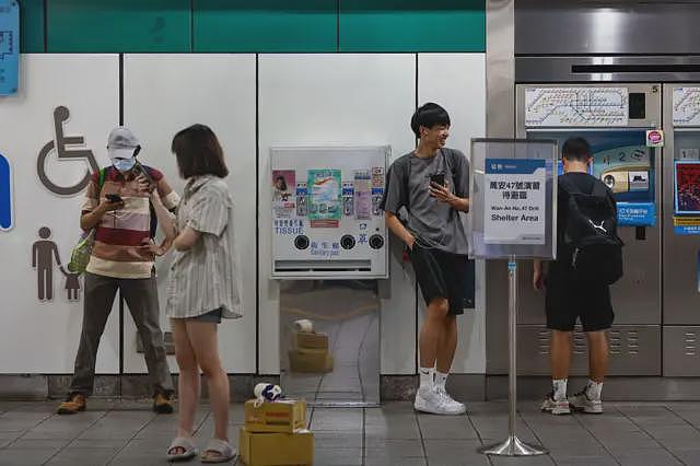 台北车站性侵案：香港女游客遭公然性侵十分钟无人制止，“公共冷漠”引关注（组图） - 5