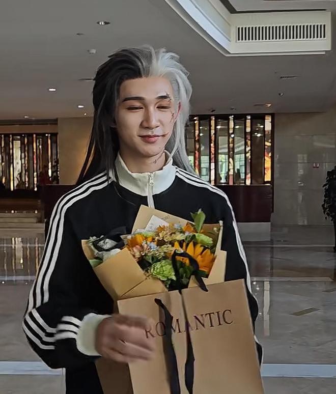 警方通报荣梓杉出轨打人,与李禹熹均不构成轻微伤,还需继续调查(组图) - 4
