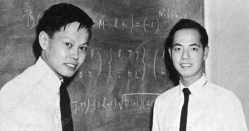杨振宁逝世:“我最大的贡献是,帮助改变了中国人觉得自己不如人的心理”(组图) - 3