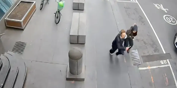 澳洲种族袭击频发！华女寿司厨师街头遭捅刀；7旬华妇被陌生人打成重伤（组图） - 3