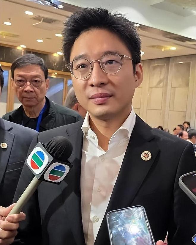 霍启刚婚后生活：凌晨五点为妻子煲汤，自豪是“郭晶晶的丈夫”（组图） - 14