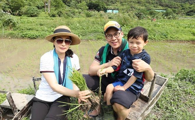 霍启刚婚后生活：凌晨五点为妻子煲汤，自豪是“郭晶晶的丈夫”（组图） - 4