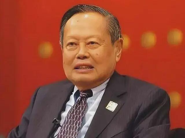 杨振宁在京逝世！死因披露，与妻子最后合影曝光，知情者发声（组图） - 1
