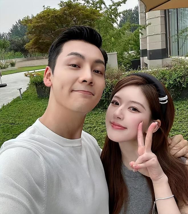 陈伟霆何穗突然公开结婚生子，疑为公司冲喜！传英皇负债166亿（组图） - 13