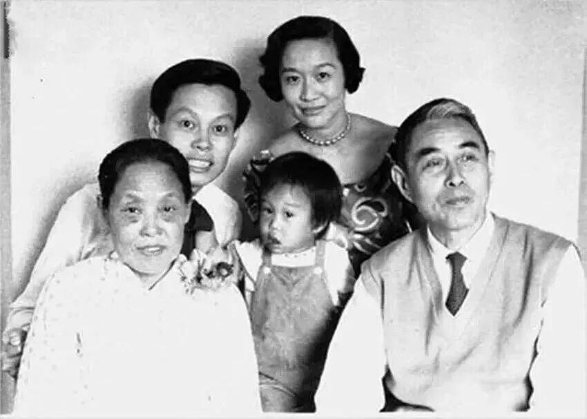 杨振宁逝世:“我最大的贡献是,帮助改变了中国人觉得自己不如人的心理”(组图) - 9