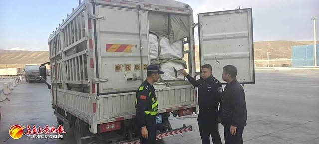 货车司机接了一单“玫瑰花”生意，背后竟牵出300万大案（组图） - 2