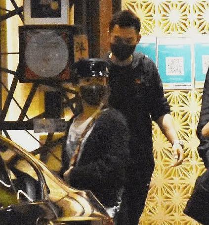 恭喜正式结婚？！恋爱8年无人看好，分手半年突拍婚纱照！专挑富二代下手只为还钱？（组图） - 34