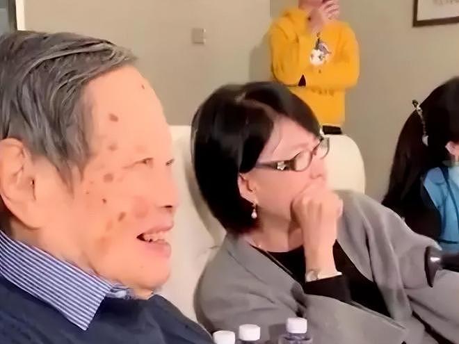 知名物理学家杨振宁因病逝世！翁帆发文悼念，称先生交出了一份满意的答卷，何其有幸能陪伴他（组图） - 7