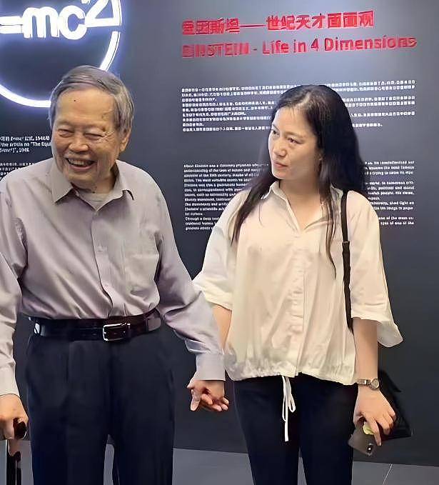 杨振宁八月自曝“脖子供血不足” ，最后状态曝光（组图） - 6