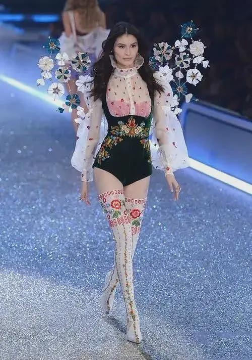 “丑小鸭”何穗的上位史：闪离伪富豪，上节目没情商，与奚梦瑶抢代言（组图） - 13