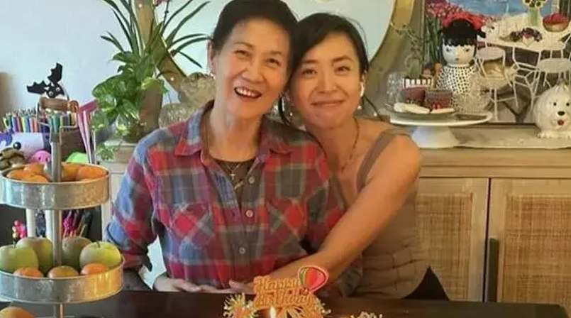 情妇帮其销毁罪证!美国男子枪杀华人妻子与岳母,八岁双胞胎成孤儿(组图) - 1