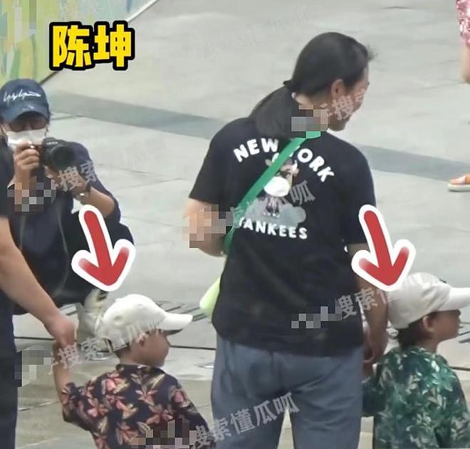 曝陈坤又秘密生俩儿子，同框视频曝光，陈坤方紧急回应引热议（组图） - 8