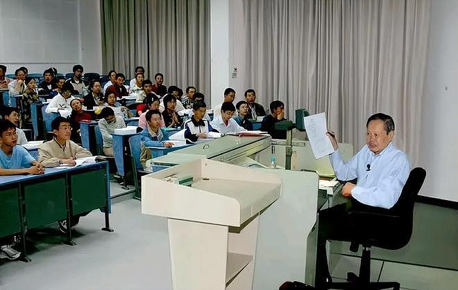 杨振宁的家人：父亲是数学家，弟媳是富豪，弟弟和仨儿女都是学霸（组图） - 13
