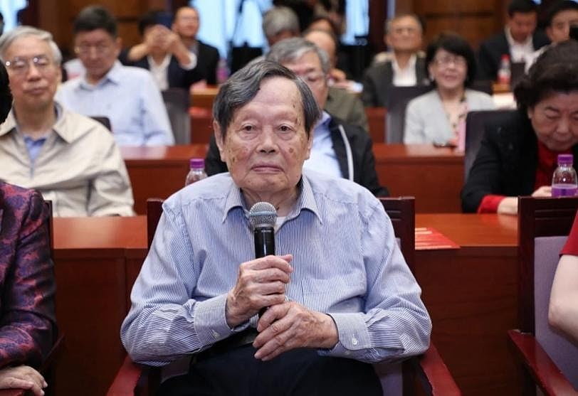 杨振宁逝世：一生心怀家国，被誉“中美学术交流桥梁第一人”（组图） - 9