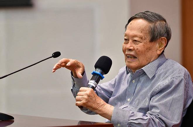 丘成桐悼念杨振宁:希望未来设立一个以杨振宁命名的奖项来纪念他(组图) - 2
