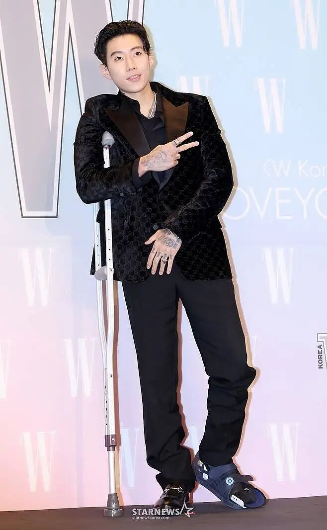 韩国慈善晚宴惊曝丑闻：女星被迫性感表演，以慈善之名，办庆祝派对？（组图） - 10