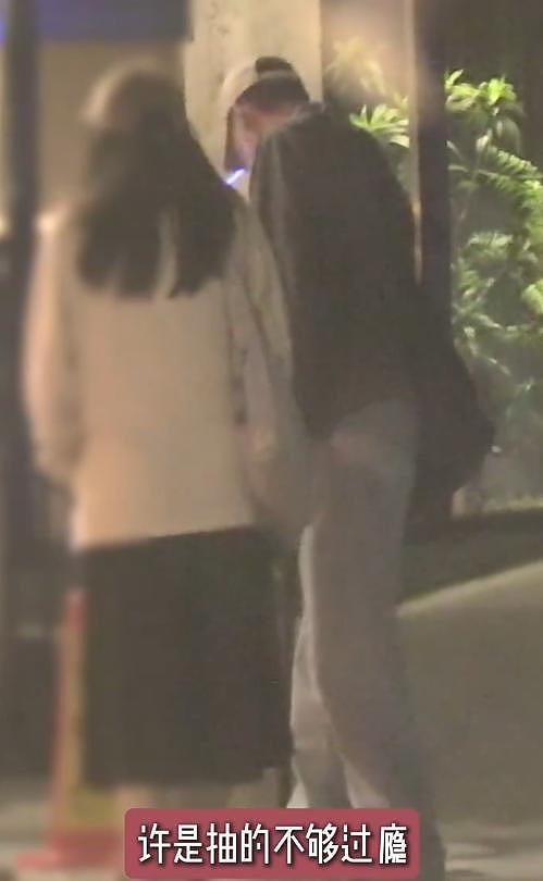 狗仔曝辛柏青与友人聚会开心大笑，乱扔烟头，网友：狗仔用心不良（组图） - 15