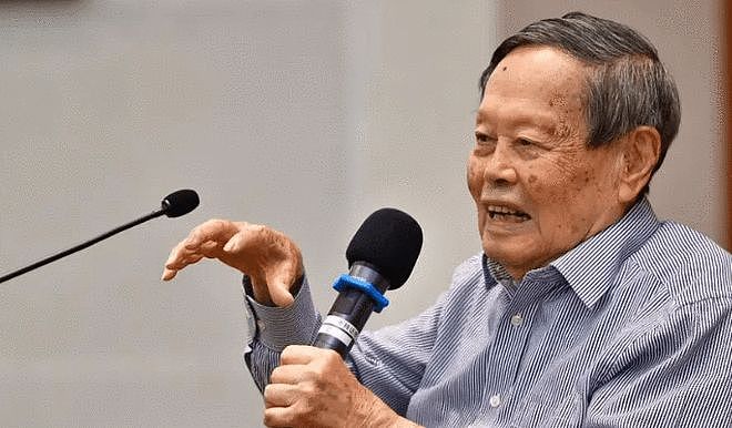 杨振宁获诺奖速度纪录至今未破，提出理论到获奖仅1年（组图） - 2