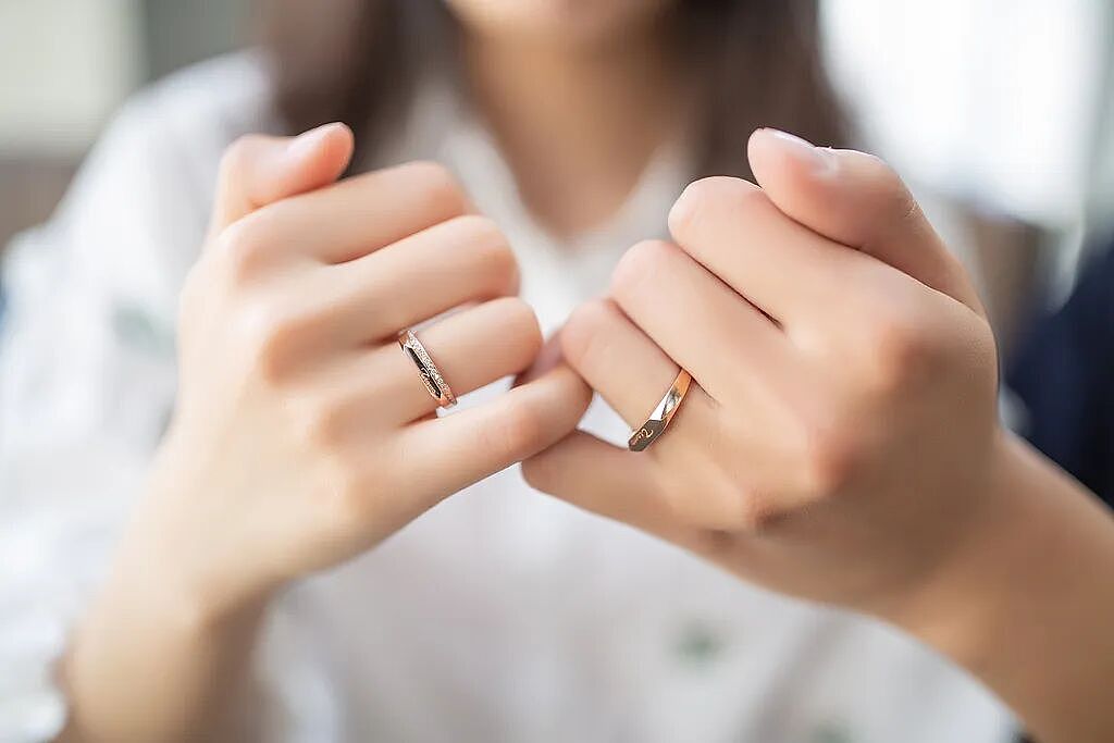 肿成“萝卜手” ！多年“老友”让老人手指充血化脓，儿子：根本劝不听...（组图） - 7