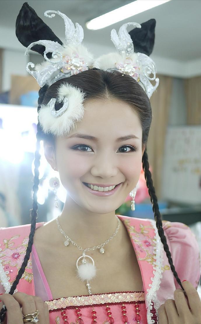 馨子回应无戏可拍：曾碾压黄圣依，被疑资源咖，淡出十年可惜了？（视频/组图） - 19
