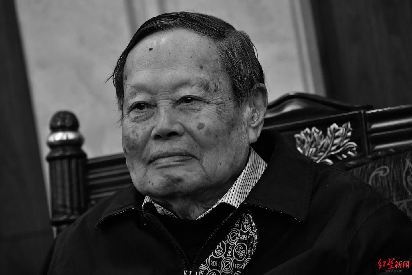 中科院院士回忆杨振宁最后时刻：上午10点半还挺好，大家都以为能挺过去（组图） - 1