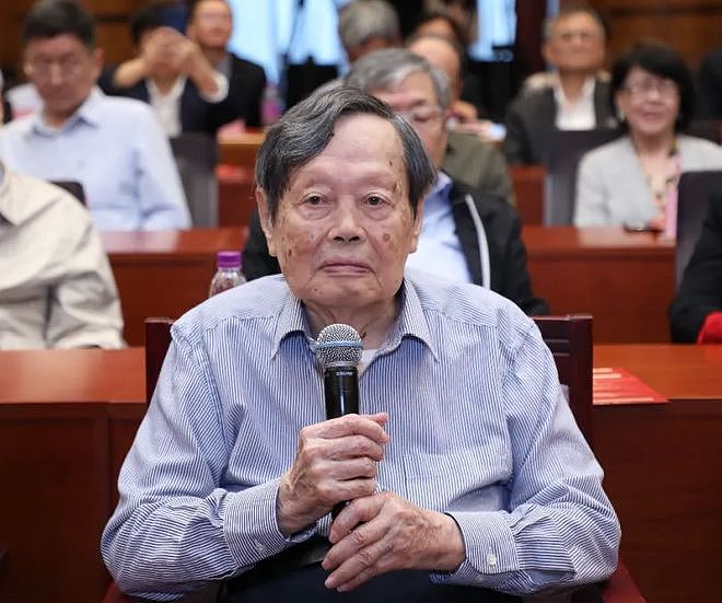 翁帆称杨振宁离开得很欣慰,友人曝遗憾:未能以中国身份二获诺奖(组图) - 2
