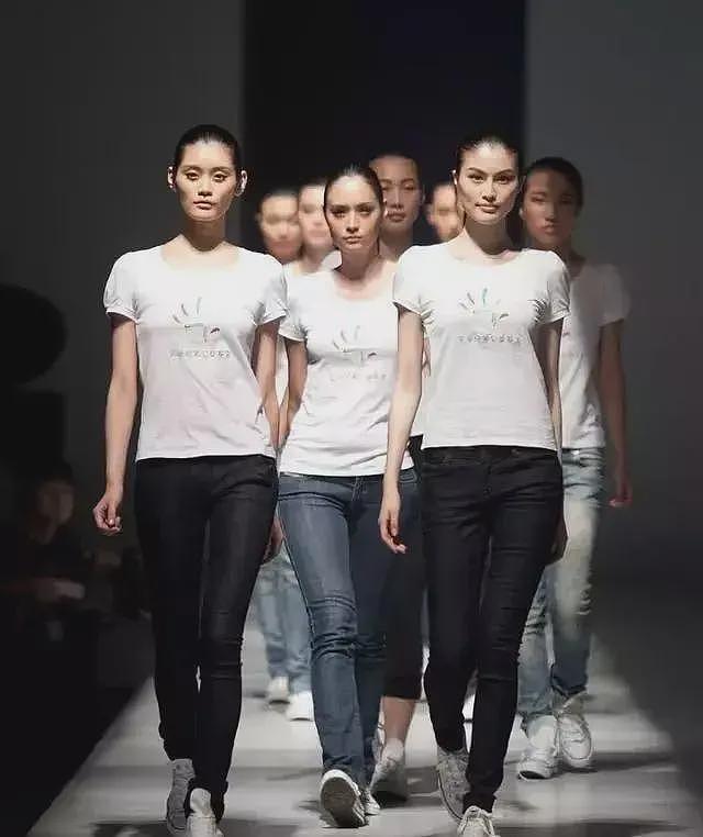 “丑小鸭”何穗的上位史：闪离伪富豪，上节目没情商，与奚梦瑶抢代言（组图） - 9