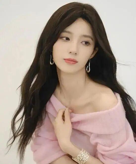 陈伟霆何穗隐婚生娃？黄子韬婚礼藏儿子？井柏然刘雯被催婚？万鹏洗白当小三？双男主相互黑抢资源？（组图） - 8