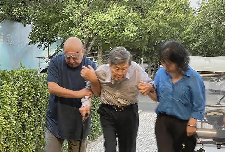 众星悼念杨振宁，好友曝前一天还和翁帆聊天，公布更多细节（组图） - 14