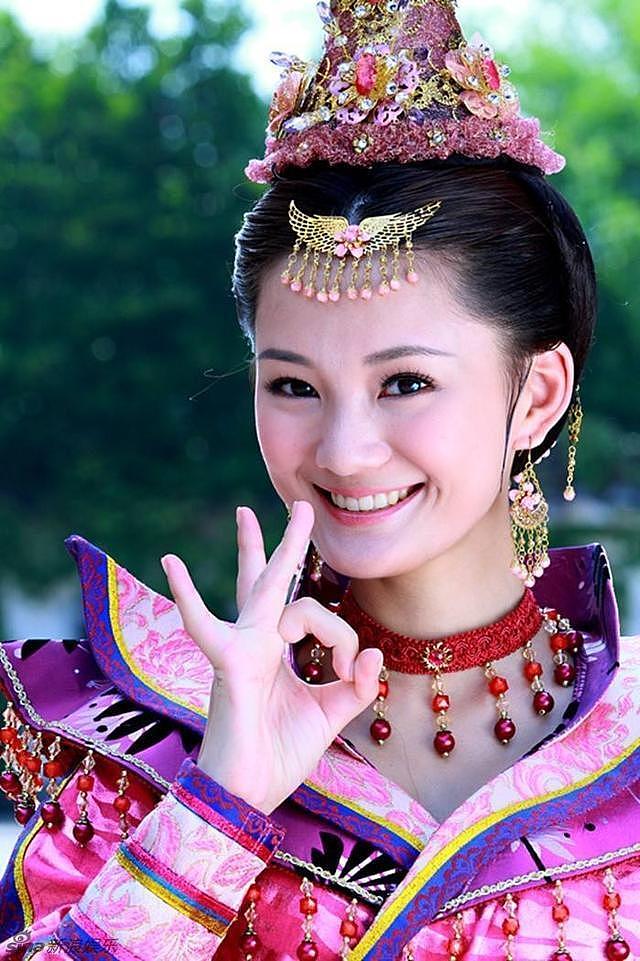 馨子回应无戏可拍：曾碾压黄圣依，被疑资源咖，淡出十年可惜了？（视频/组图） - 21