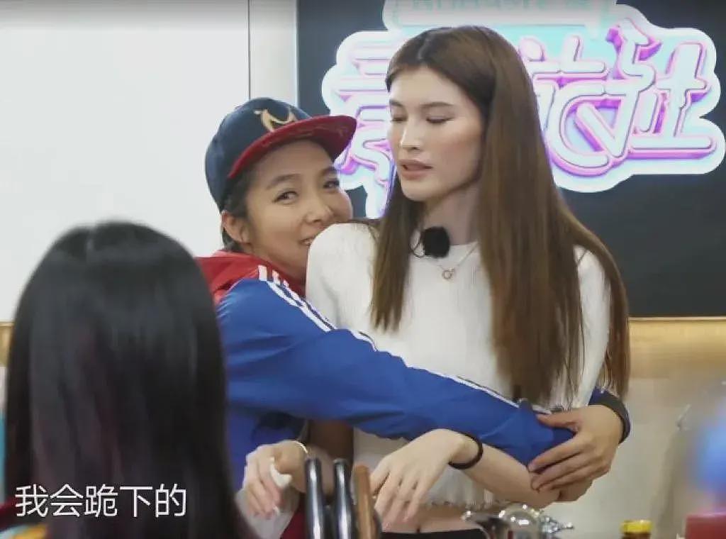 “丑小鸭”何穗的上位史：闪离伪富豪，上节目没情商，与奚梦瑶抢代言（组图） - 17
