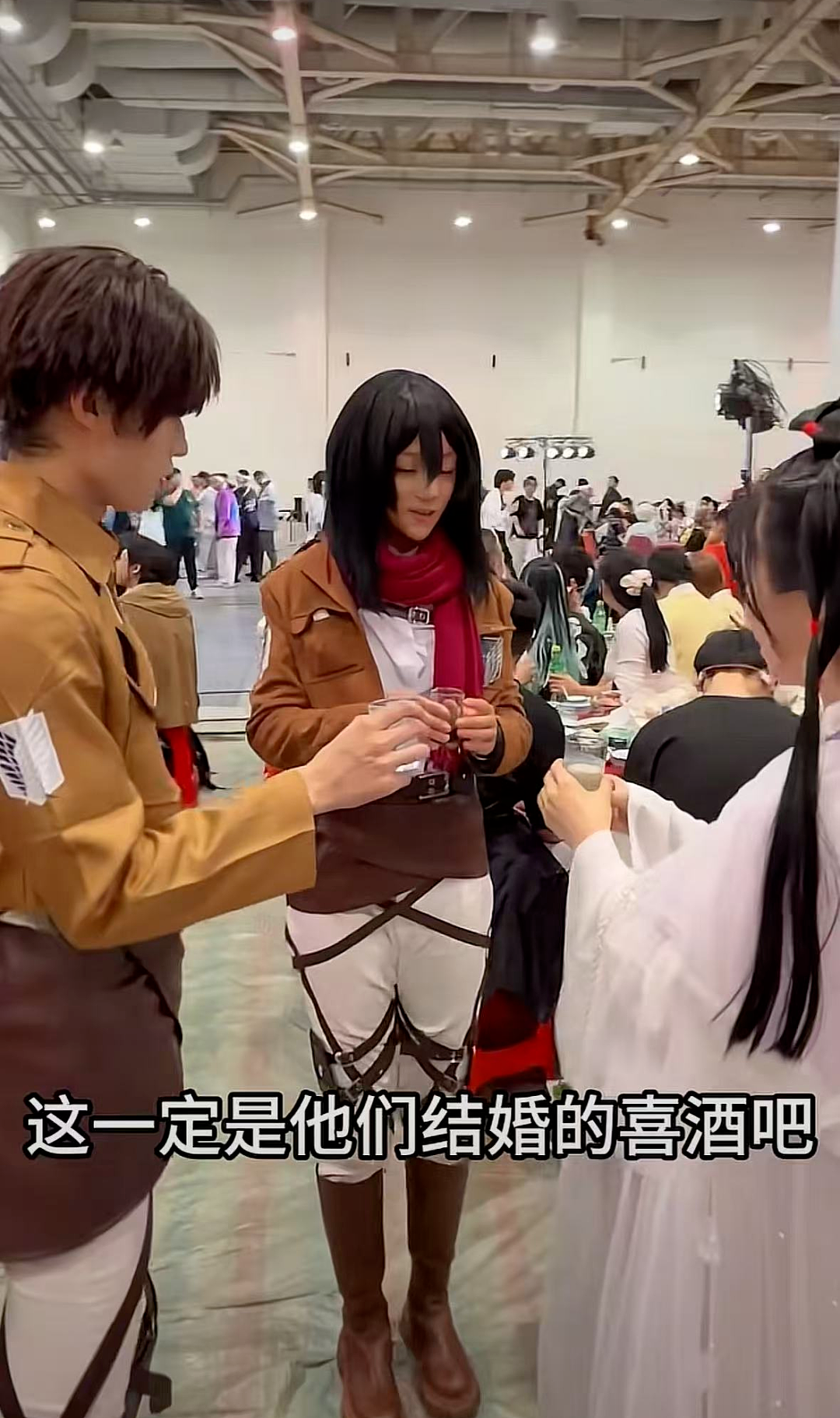 “80块钱狂炫15道菜”,多少年轻人开始去县城漫展上吃席薅羊毛了(组图) - 5