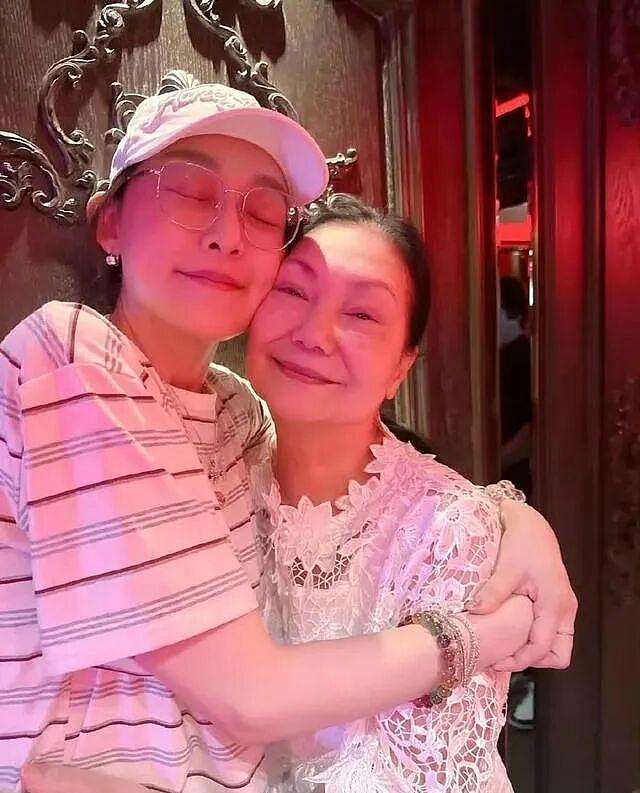 具俊晔把大S骨灰分8份做成项链送人,三个至亲却没有,小S很爱他(组图) - 6
