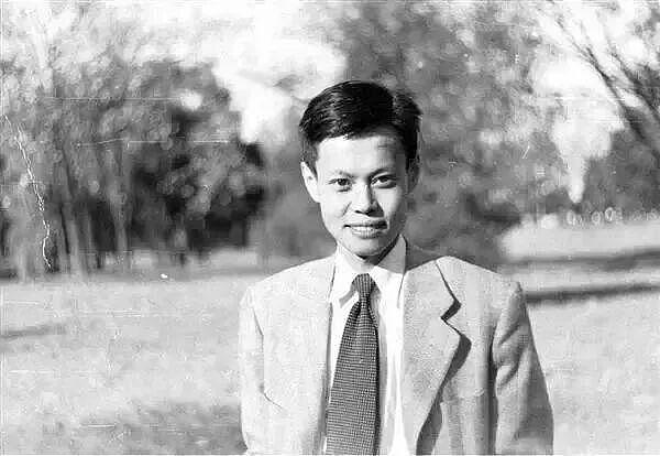 施一公撰文怀念杨振宁:惊悉逝世消息,瞬间懊悔不已(组图) - 2