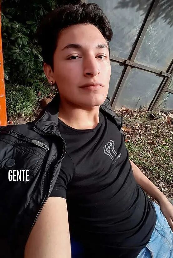 利亚姆坠亡案嫌疑人卖惨:我只是为了能再见偶像,如今蹲监狱好惨(组图) - 11