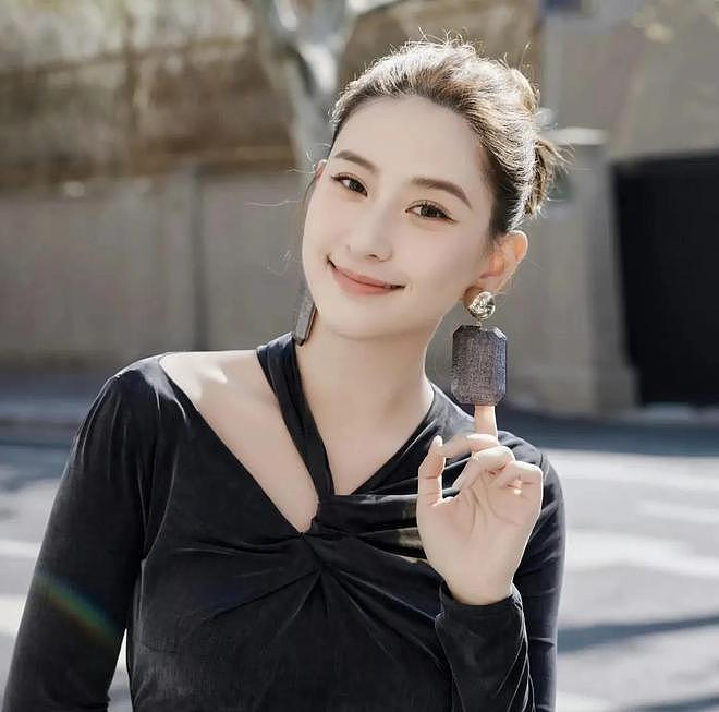 何超莲评论区沦陷！跟窦骁结婚后态度变化大，遭讨伐骗婚功利心重（组图） - 11