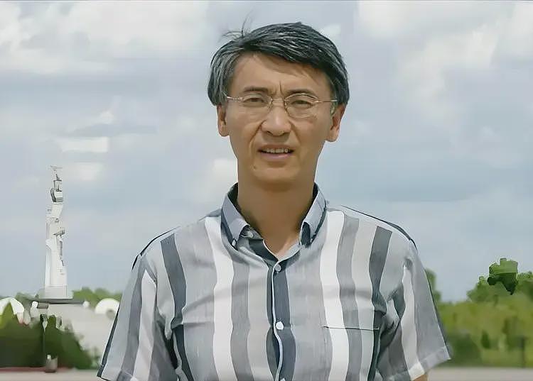 杨振宁长子杨光诺：感谢继母翁帆，这些年她是全家最温暖的依靠（组图） - 8