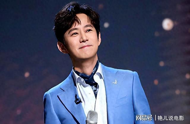 51岁无妻无子、半退休，不再隐瞒身体状况的何炅，给内娱提了个醒（组图） - 1